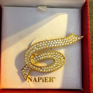 NAPIER  VINTAGE ribbon crystal encrusted brooch